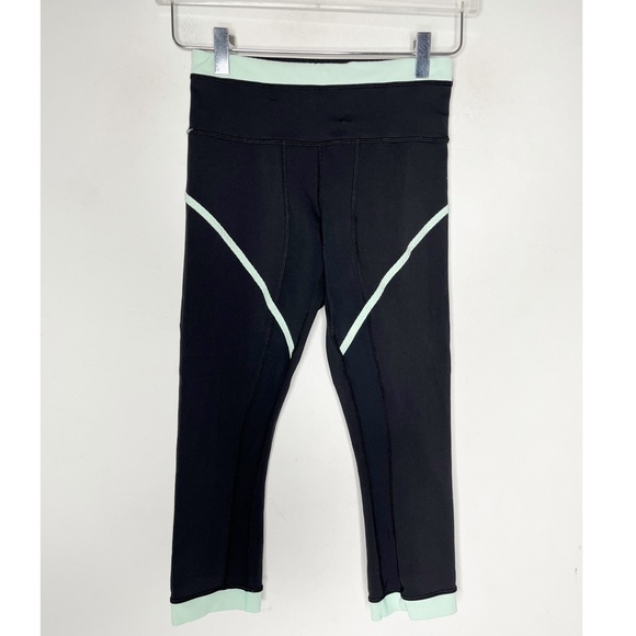 Lululemon Black Crop Leggings - Picture 3 of 7